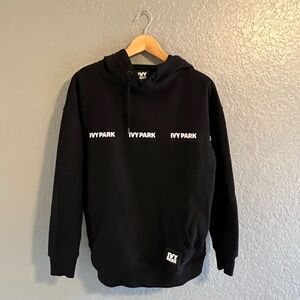 Ivy Park • Long Sleeve Hoodie w Logo